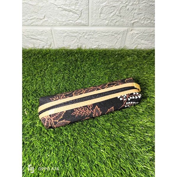 

tempat PENSIL batik khas Jogja 19*7