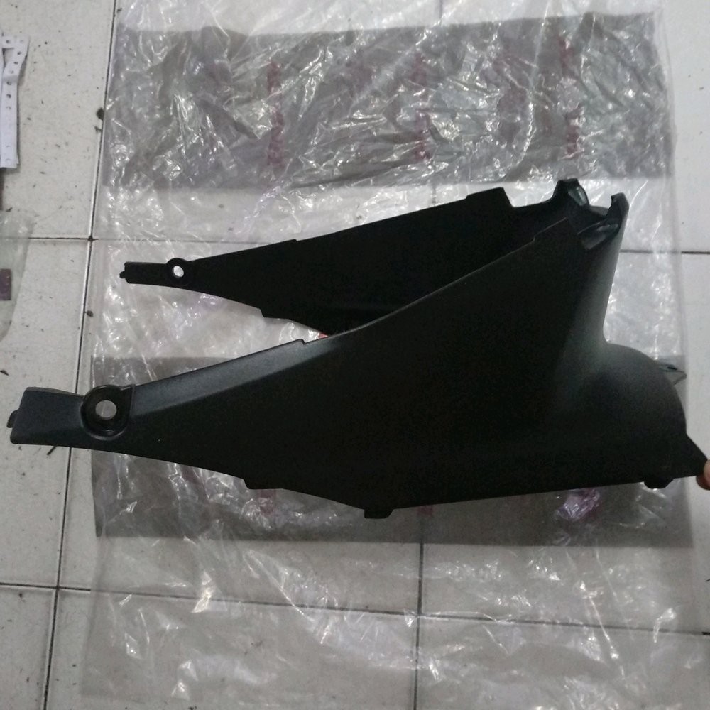 Cover Front Body Tutup Tangki Supra 125 Old AHM 64350 KPH 700