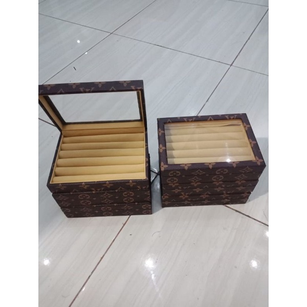 Display cincin/ tempat cincin/ kotak cincin/ display perhiasan