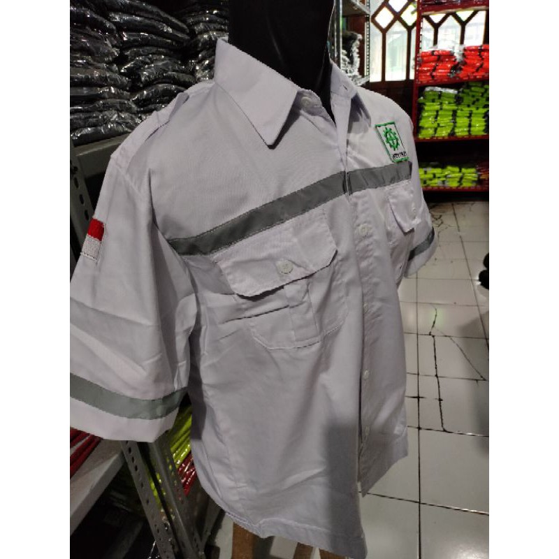 LENGAN PENDEK PUTIH KANCING SERAGAM BAJU SAFETY BERLOGO