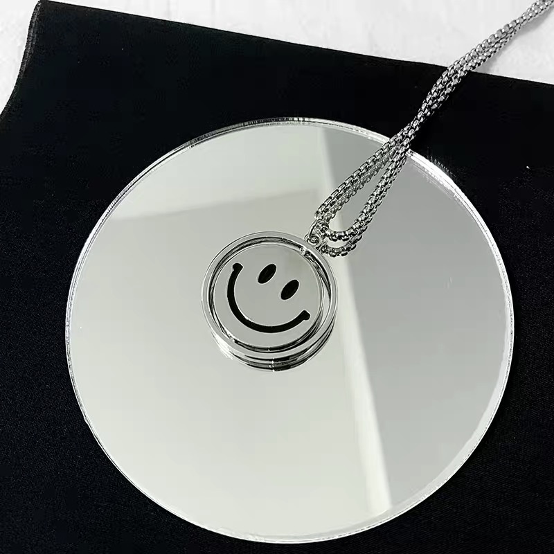 Kalung Rantai Liontin Emoji Bahan Titanium Steel Gaya Hipster Untuk Wanita