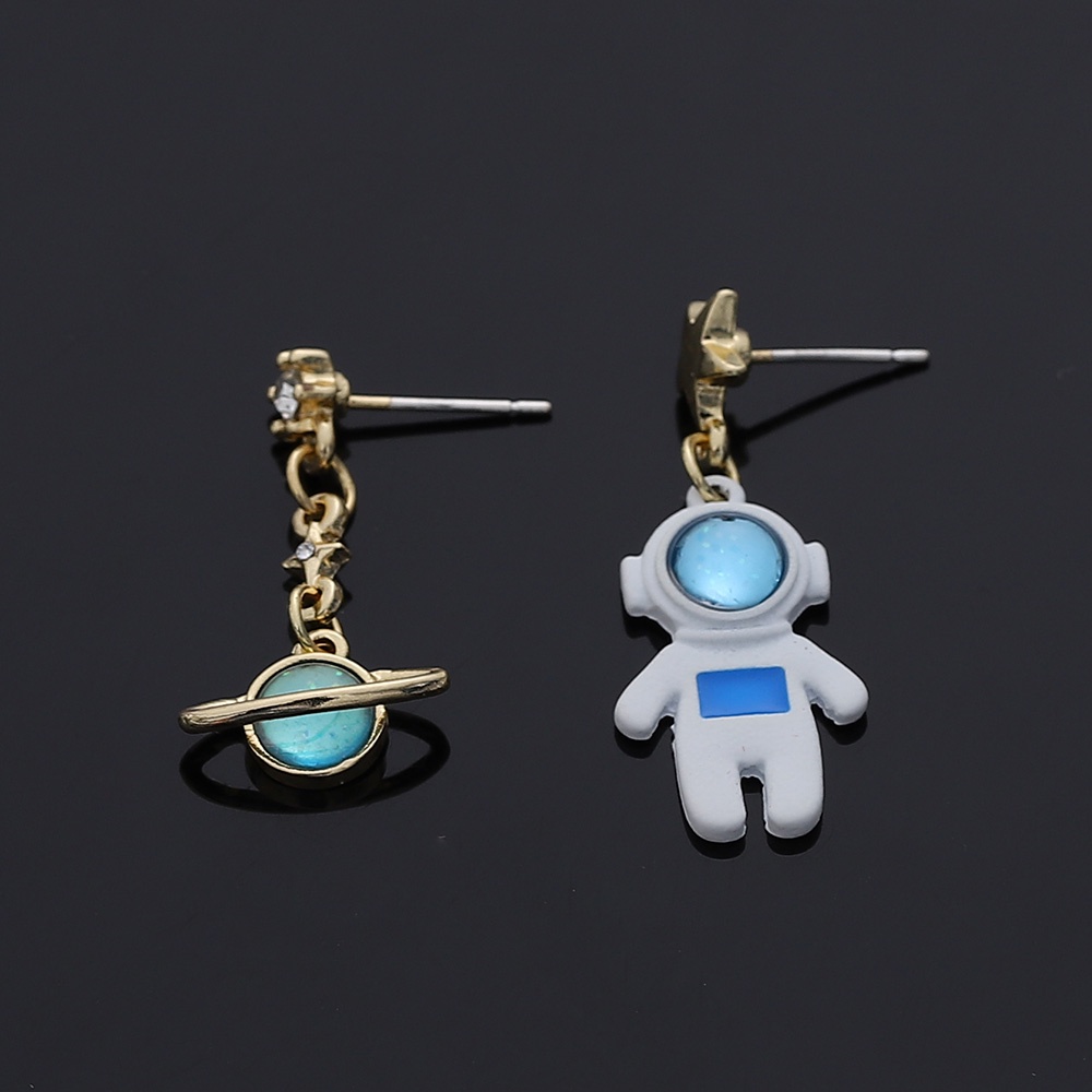 Anting Tusuk Gantung Wanita Desain Hati / clover / Astronot / Daun Semanggi Gaya Korea / Elegan Untuk Hadiah