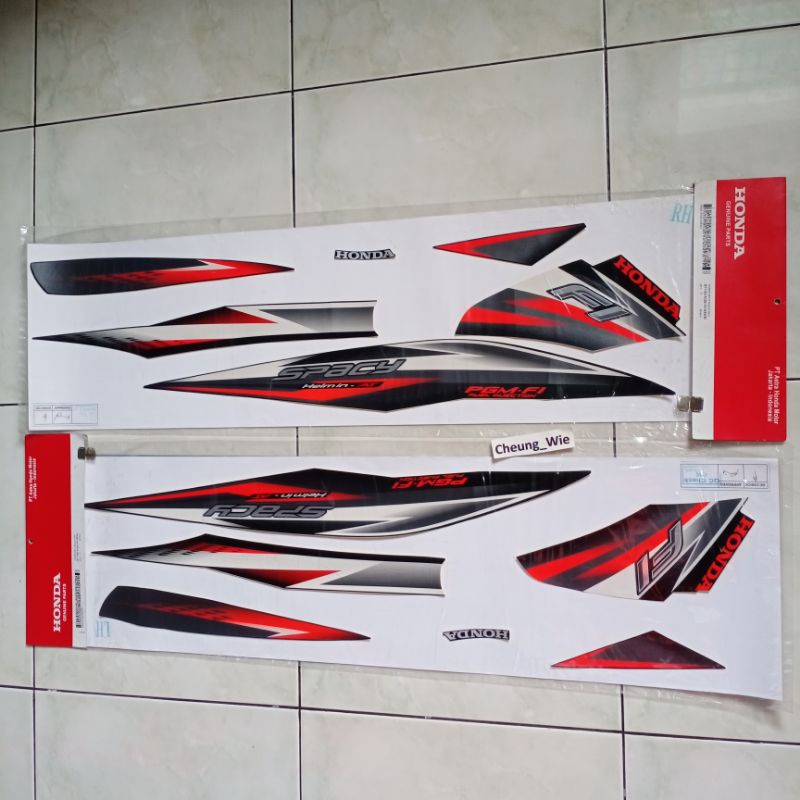 871X0K39N10ZAL & 871X0K39N10ZAR lis body striping Spacy F1 helm in 2014 Hitam Emperor Black ori AHM