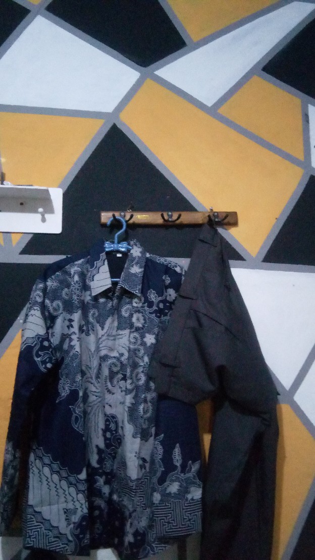 Murai Batu Kemeja Batik Pria Lengan Panjang Slimfit Katun Printing Hem Baju Atasan Kantor Modern