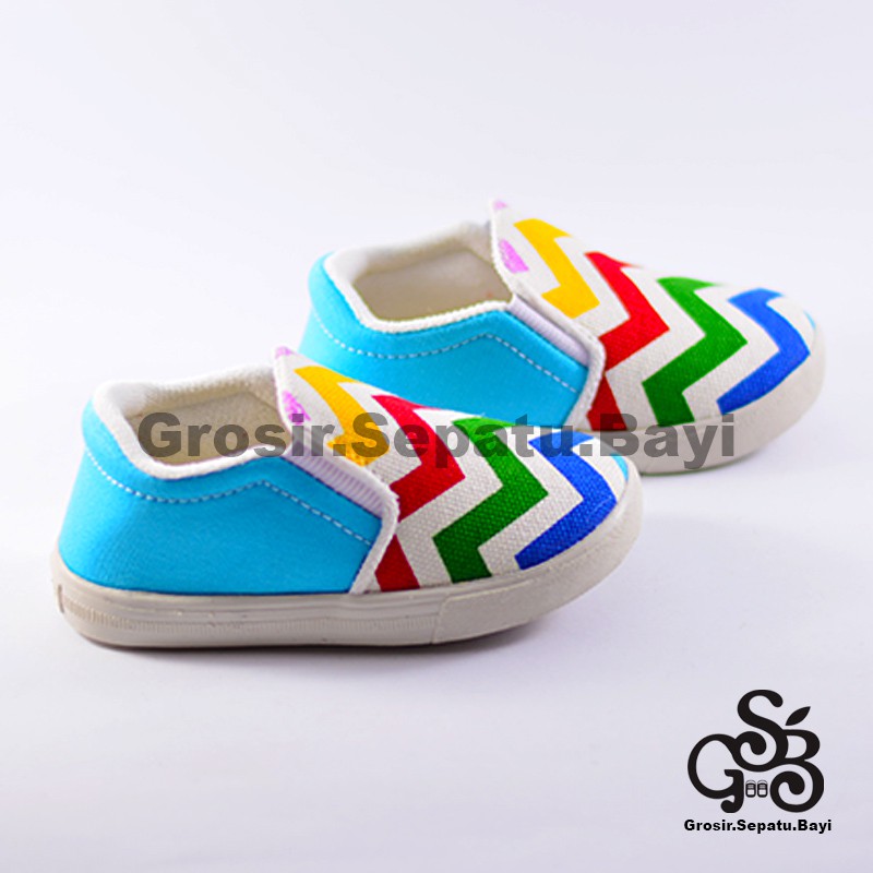 sepatu anak perempuan slip on motif rainbow zigzag murah