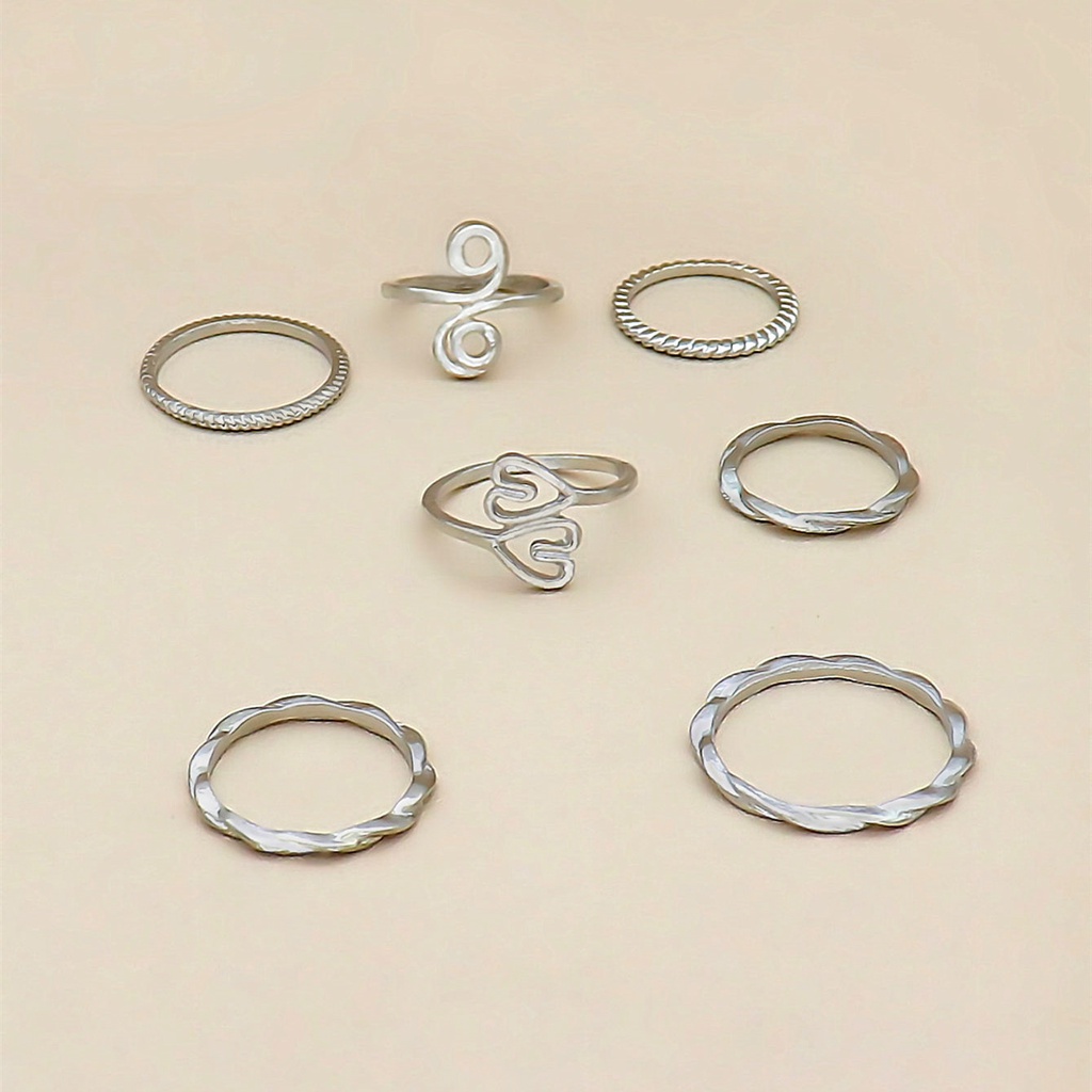 Xiangyun 7pcs / Set Cincin Desain Hati Ganda Asimetris Gaya Simple Untuk Wanita