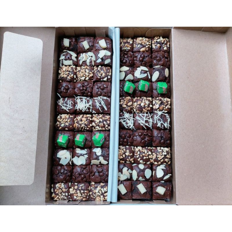 

FUDGY BROWNIES PANGGANG 30X10