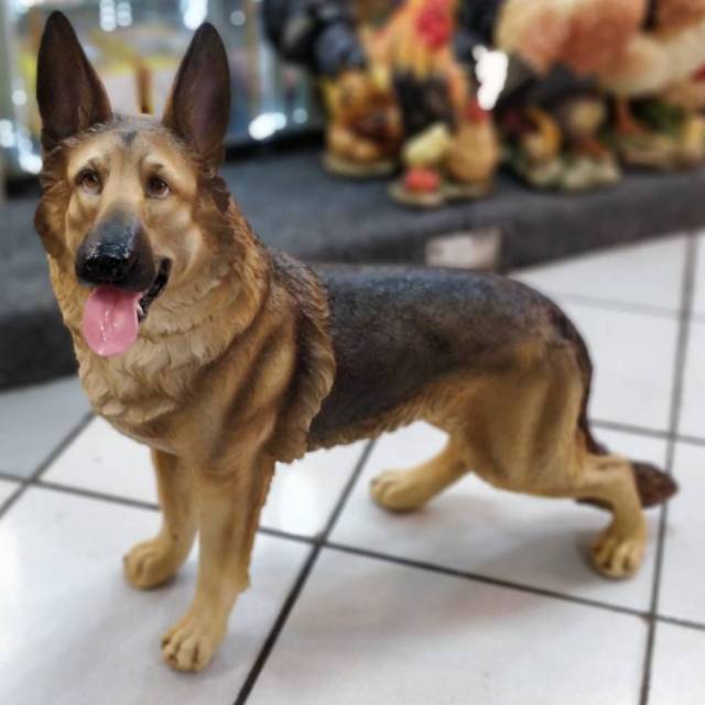 Patung Pajangan Anjing Herder