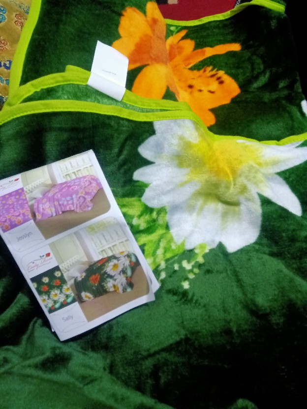 Selimut Ladyrose - Selimut Bulu Halus Murah - Selimut Bulu Motif Flower - Selimut Motif Bunga