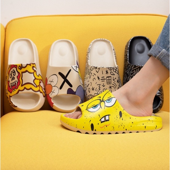 Sandal Yeezy Slide PREMIUM ELMO KAWS X KARAKTER Korea Sendal pria dan wanita Empuk Anti slip lucu terbaru murah / Sandal Rumah / Sandal Kamar Mandi / Sendal Pantai Ringan Empuk