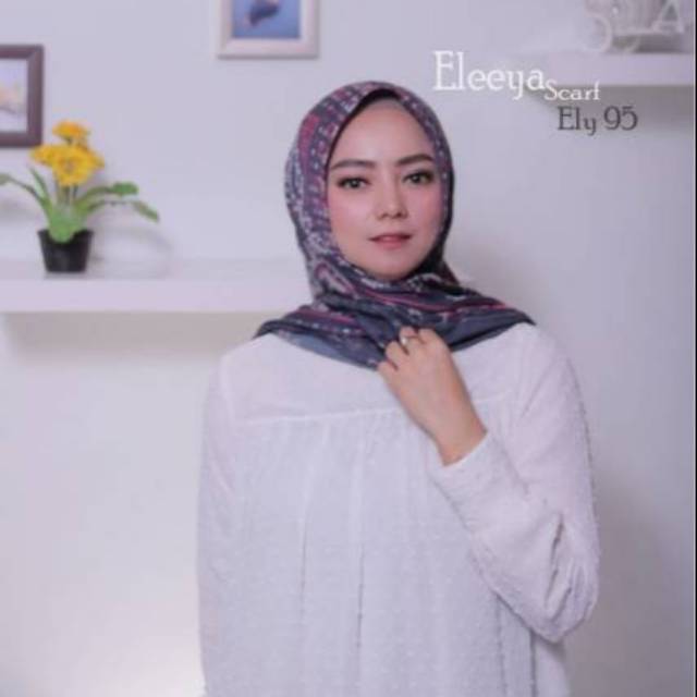 HIJAB SEGIEMPAT MOTIF ELY 95 || Eleeya Scarf