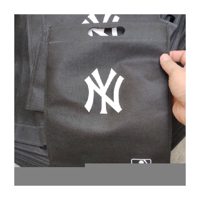 

Berkualitas Totebag Goodiebag Spunbond uk Bahan 25x35 Promo