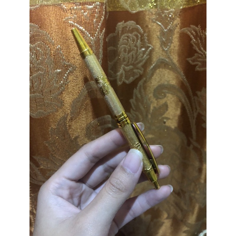 

Pulpen Gold