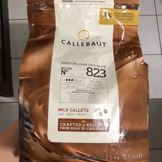 

Callebaut 823 milk chocolate couverture finest belgian chocolate / coklat belgia koin callets 2,5kg import
