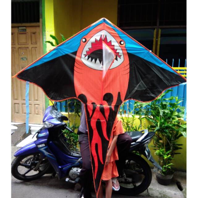 Layangan Hias Ikan Hiu Super Jumbo