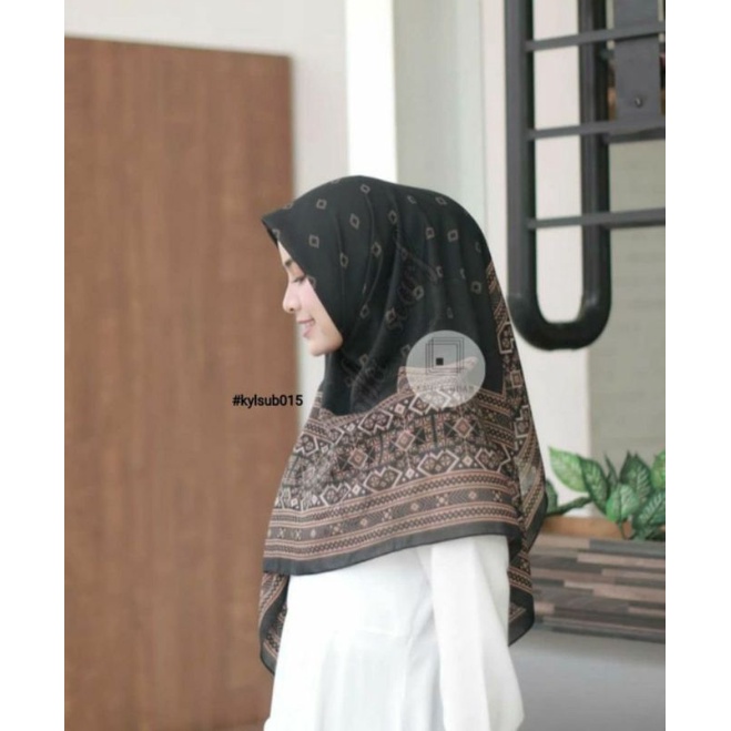 JILBAB HIJAB SEGIEMPAT MOTIF KAYLA SCRAF KANTORAN PNS