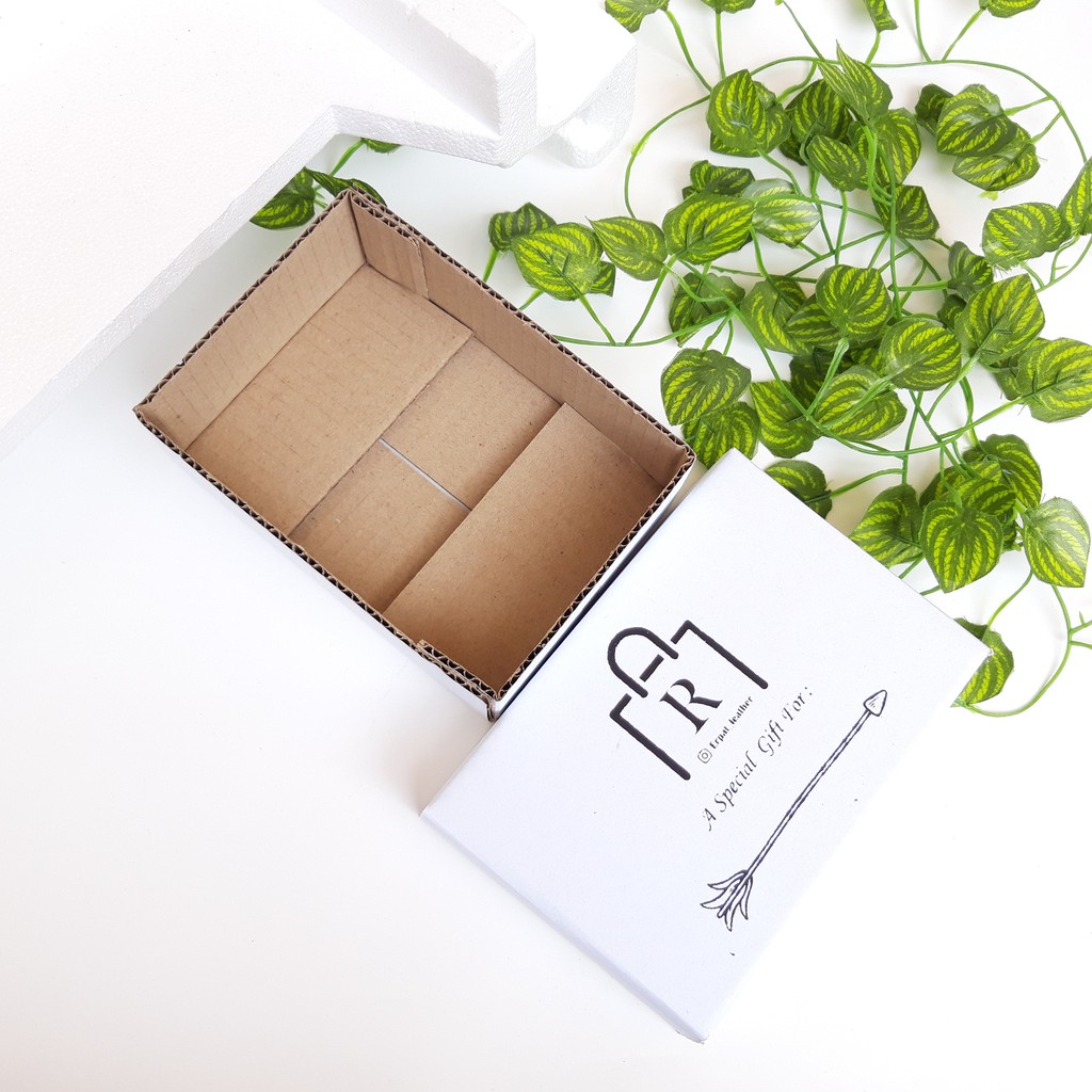 

Box Dompet 16x11x5cm Bisa Custom Sablon Ukuran Kardus Packing Packaging Produk Dus