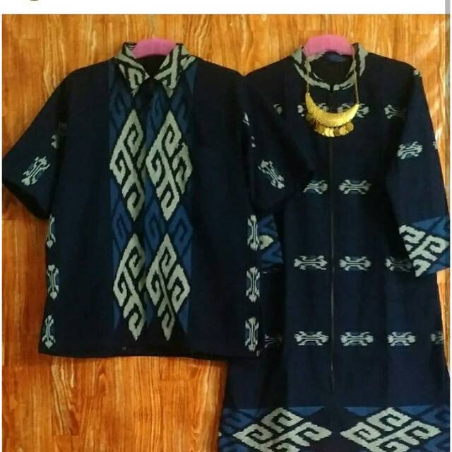 Couple tenun toraja navi