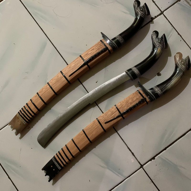 BEDOG PISAU SEMBELIH PAMEUNCITAN SUPER BAJA BEARING GAGANG TANDUK KANGKARENGAN 30CM