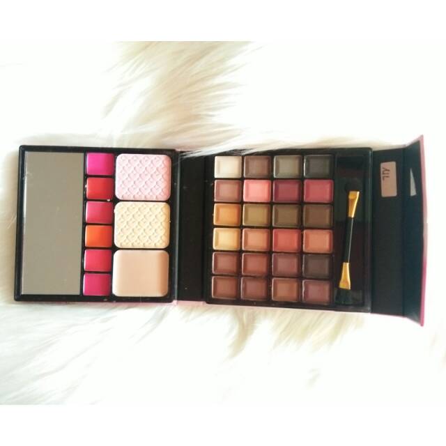Make up palette