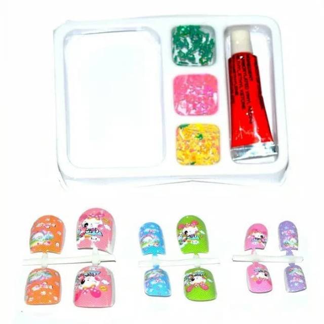 DIY nail art kuku palsu motif lucu