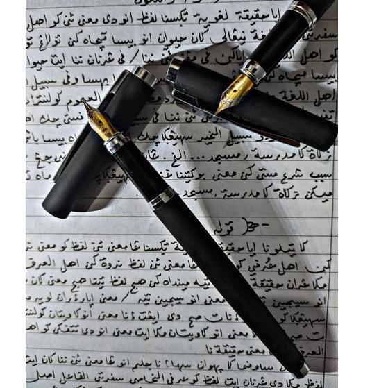 

Banyak Dipakai.. pena kalam tutul sudah di asah siap pakai untuk lugot kitab/surah (fountain pen)