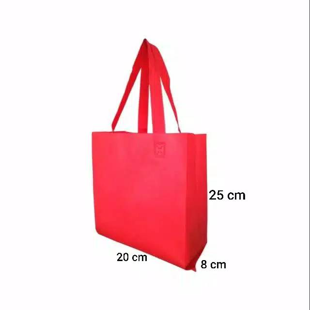 

Goodie bag / tas spunbond polos murah bawah flat uk (25×20×8)