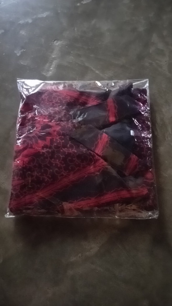 Kartiko Wijoyo Merah Kemeja Batik Panjang Senojoyo Batiksoloamanah 140.000