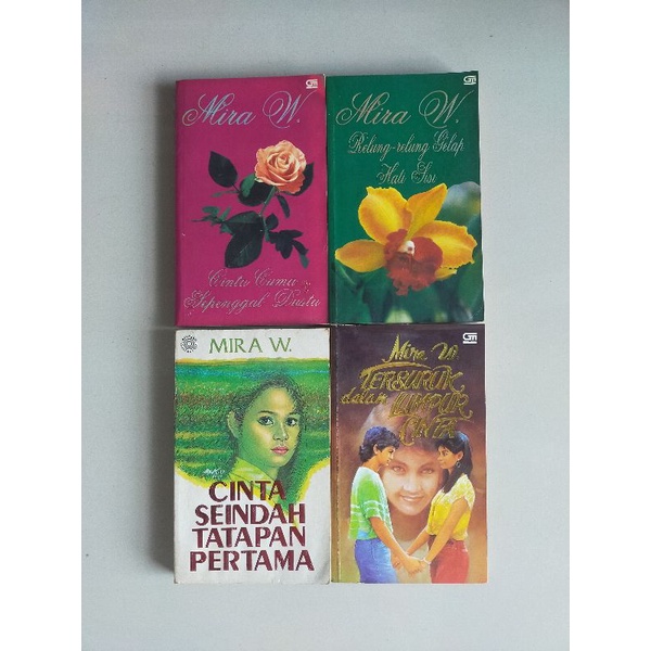 Novel MIRA W - 4 Buku