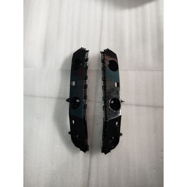 Breket Bumper Depan  Cayla / Sigra Original