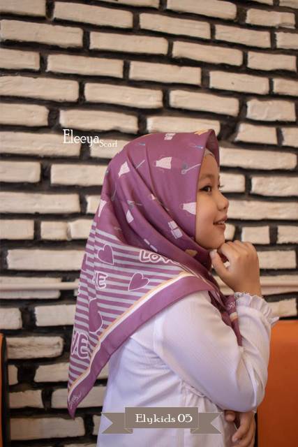 HIJAB SEGIEMPAT MOTIF ANAK ELEEYASCARF