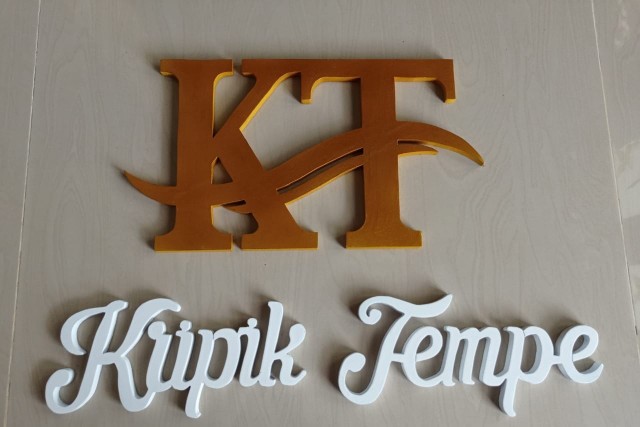 Huruf Kayu Uk 10cm / Ukiran Nama Kayu Logo Toko / Kayu Nama Custom / Huruf Timbul