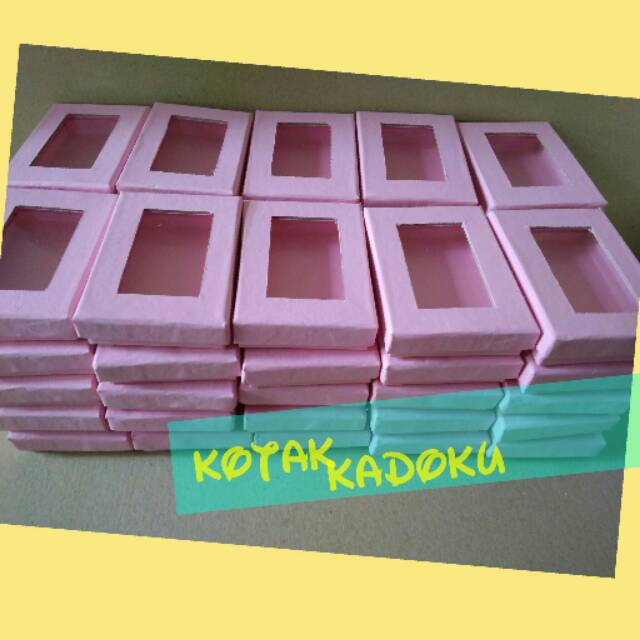 

Kotak kado Uk. 10x7x2/ giftbox/ kotak hantaran/ kotak kado murah/ gift box Uk.10x7x2 tutup mika