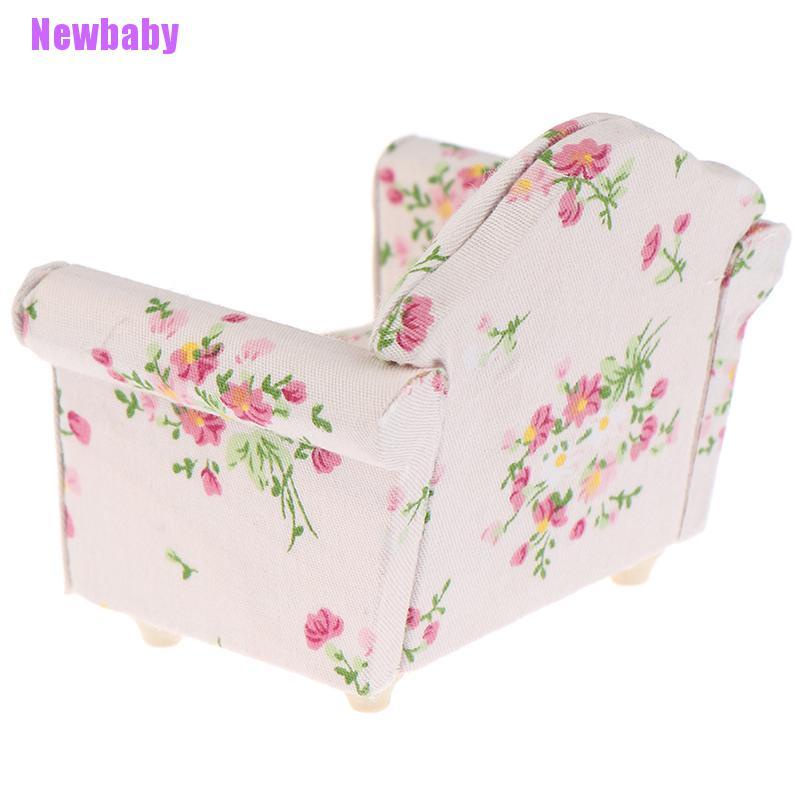 (Newbaby) 3pcs / Set Miniatur Sofa + Bantal Bahan Kayu Skala 1: 12 Untuk Dekorasi Rumah Boneka