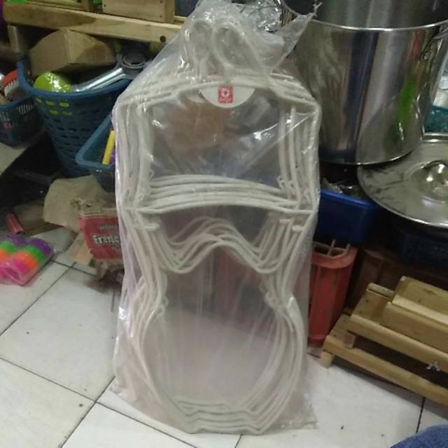 Hanger gantungan untuk display pakaian anak