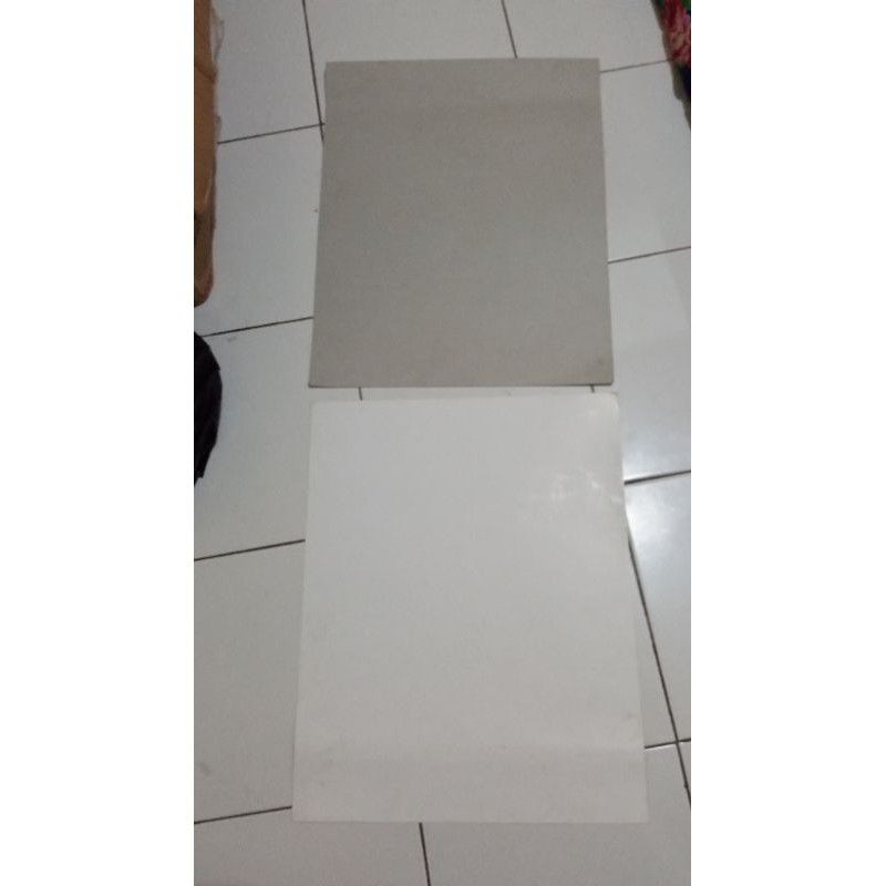 

kertas duplex/papan mainan 1kg