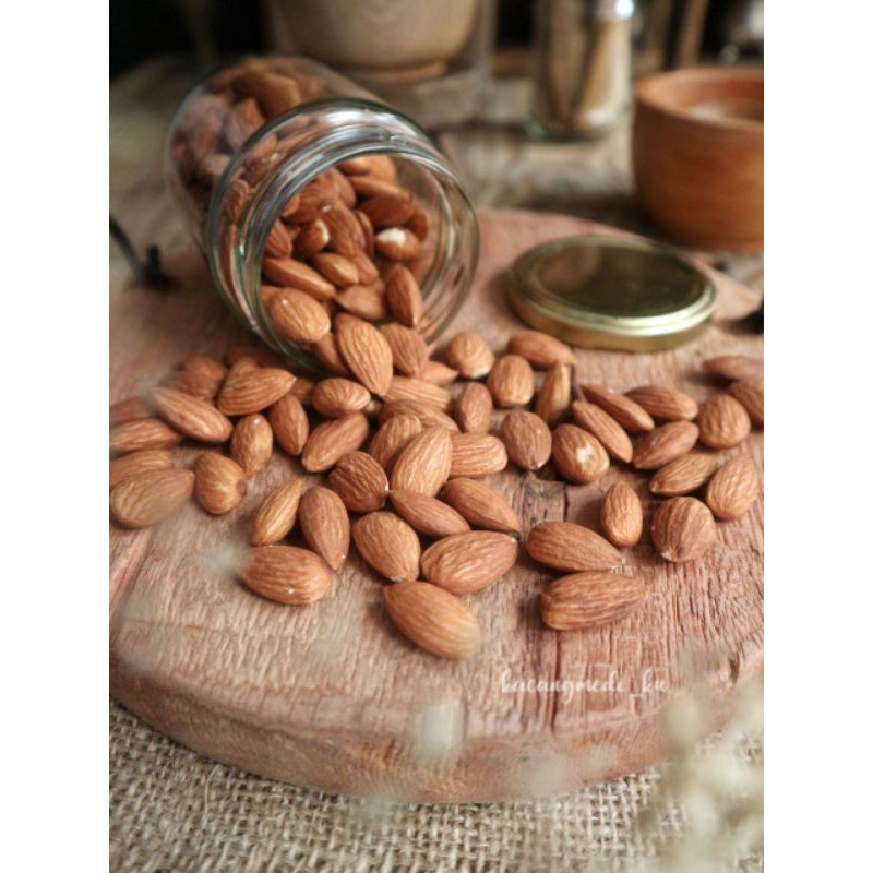 

Almond Natural / Almond panggang / Kacang almond