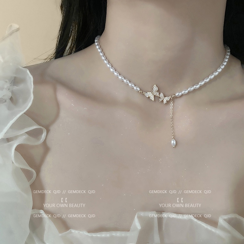 Kalung Choker Rantai Desain Kupu-Kupu Aksen Mutiara Kristal Untuk Wanita