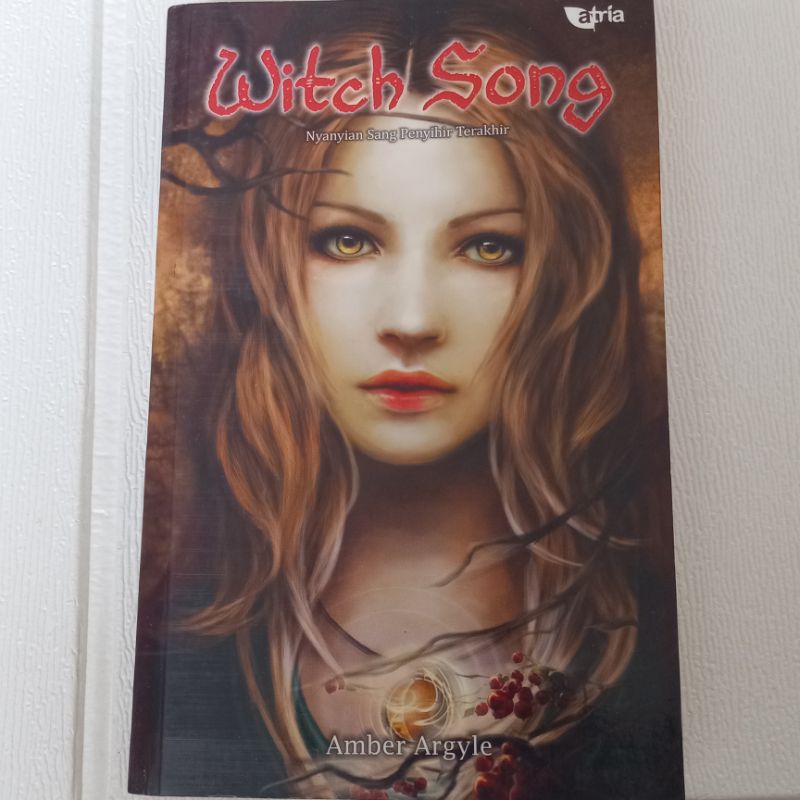 [PRE-LOVED] novel witch song