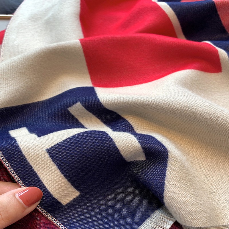Syal &quot;Hebe&quot; 60 x 190 Anggun motif H yang mewah Bahan High Grade Cashmere Immitation