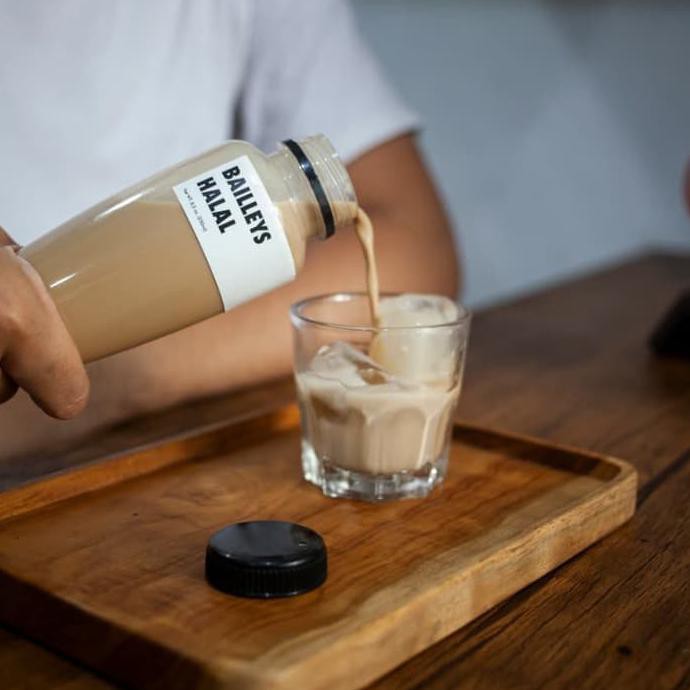 

Coklat Bailleys Halal 500ml (via GOJEK & GRAB) mrocoffee PROMO