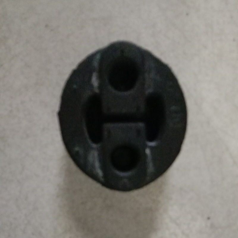 karet gantungan knalpot depan Suzuki splash Ertiga