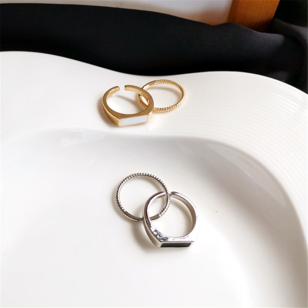 2pcs / set Cincin Jari Adjustable Gaya Retro Untuk Wanita