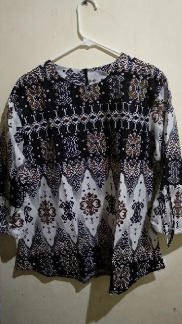 Bajubatik/batikcouple/blousebatik/batiksoloan/batikwanitamodern/batikpekalongan/sogansolo