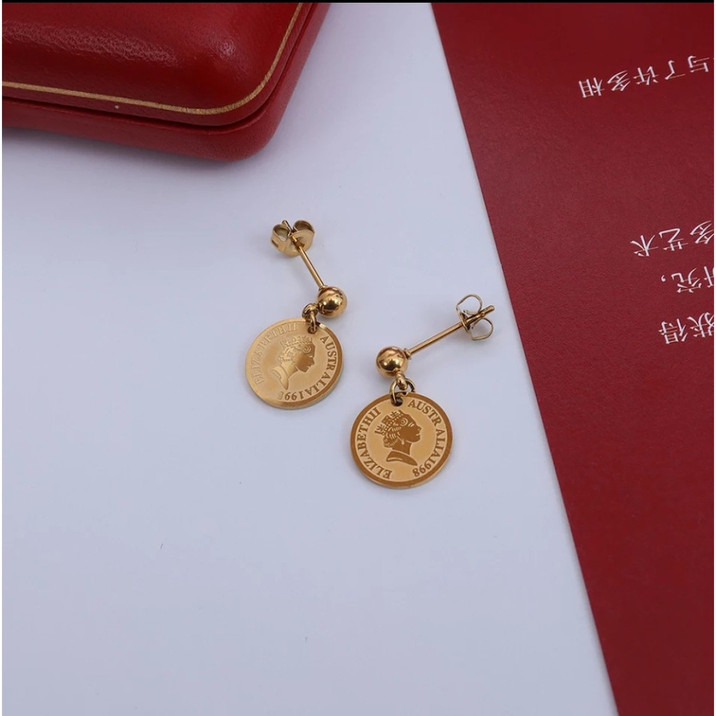 Anting Tusuk Titanium Vintage Queen Coin dan Pentol Tersedia Warna Rose Gold, Gold dan Silver