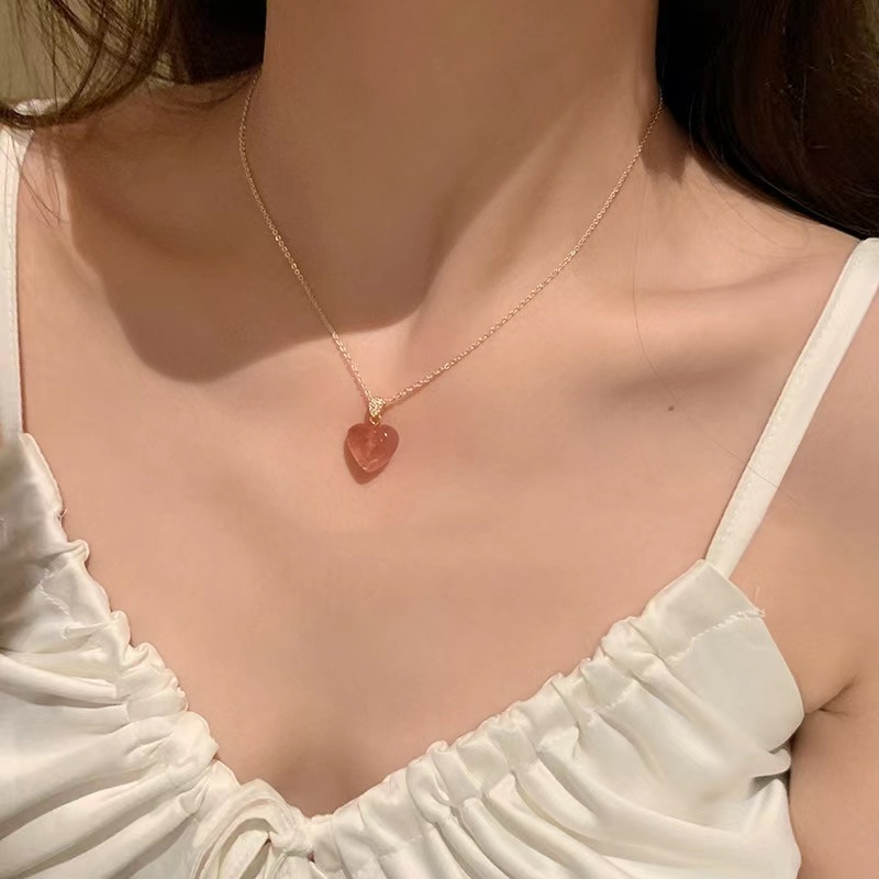 Kalung Liontin Kristal Strawberry Warna Pink Peach Untuk Wanita