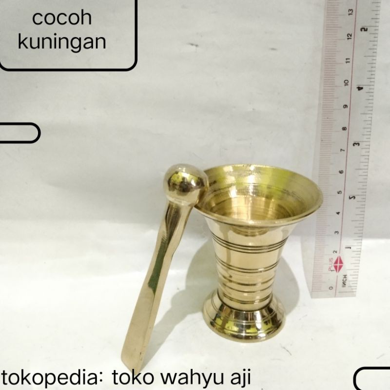 cocoh kuningan miniatur alat penumbuk sirih