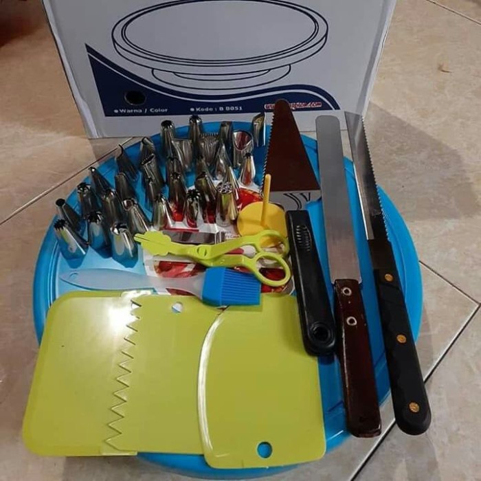 

KUE-PENGHIAS-ALAT- PAKET DEKORASI KUE 5 -ALAT-PENGHIAS-KUE.