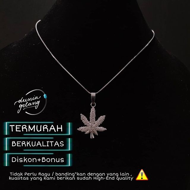 KALUNG TITANIUM LIONTIN DAUN MAPLE PERMATA SILVER / KALUNG ANTI KARAT TIDAK LUNTUR TAHAN AIR / KALUNG WANITA PRIA ANAK / DUNIAGELANG.ID