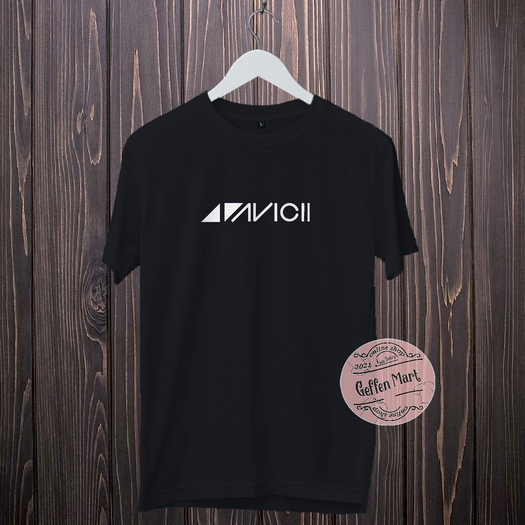 Kaos Distro Motif Avicii / Kaos Unisex Distro Pria Dan Wanita / Baju pria Wanita Keren Murah / Kaos 